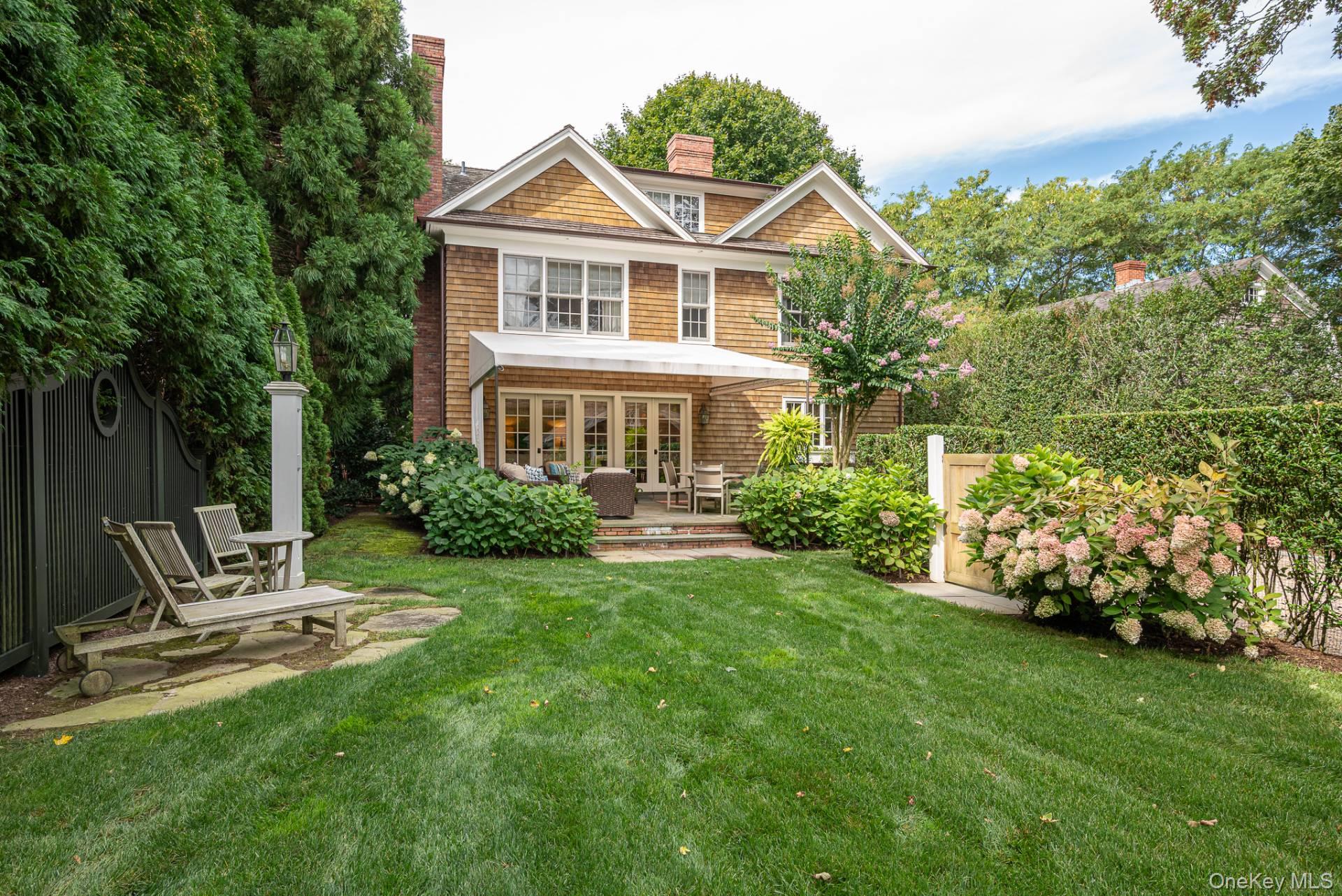 98 Lewis Street, Southampton, NY 11968