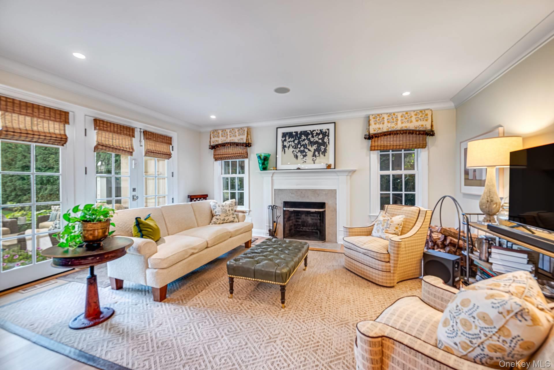 98 Lewis Street, Southampton, NY 11968