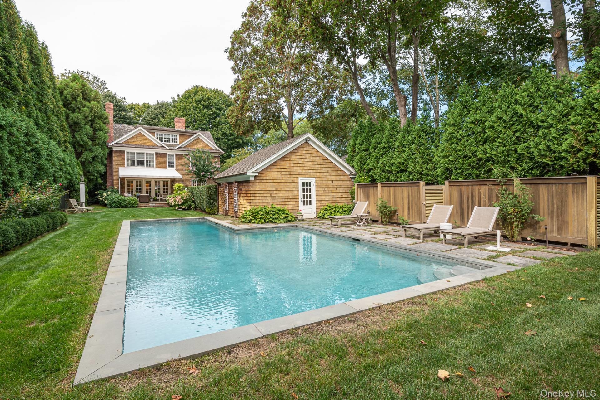 98 Lewis Street, Southampton, NY 11968