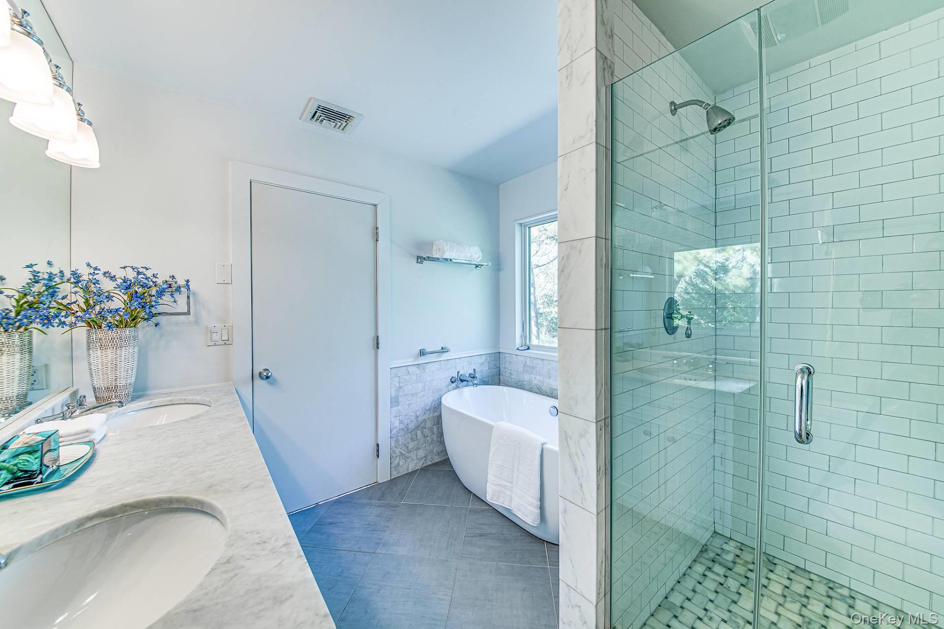 4 Blackwatch Court, Southampton, NY 11968