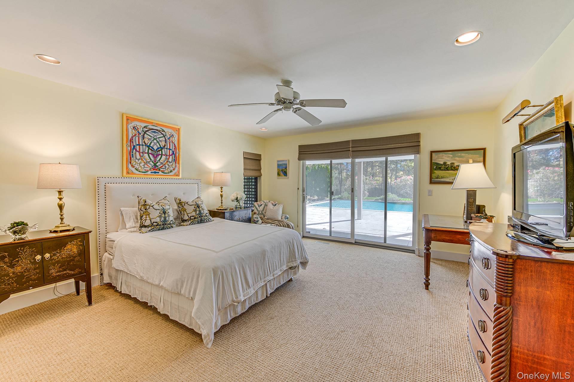 4 Blackwatch Court, Southampton, NY 11968