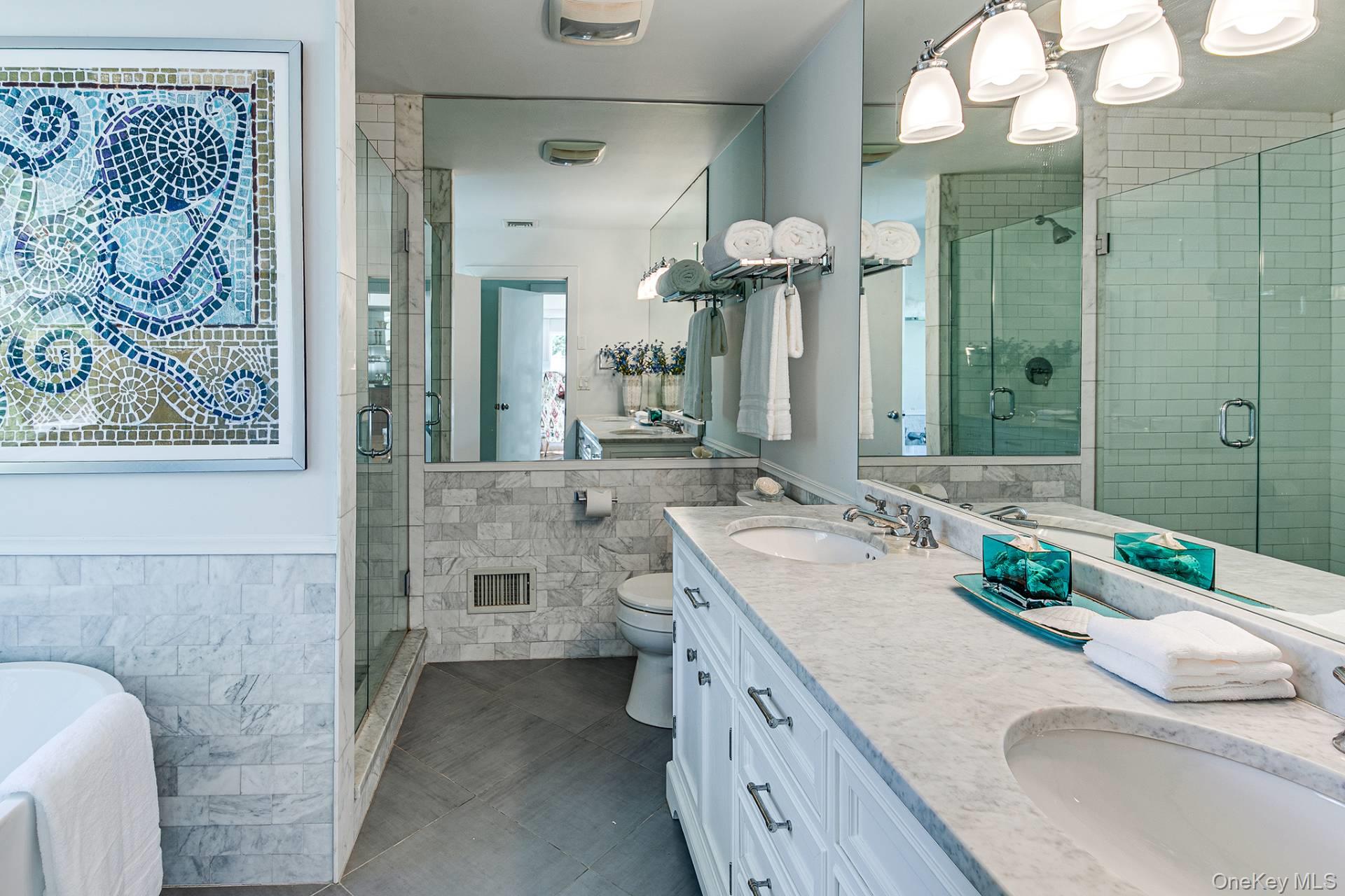 4 Blackwatch Court, Southampton, NY 11968