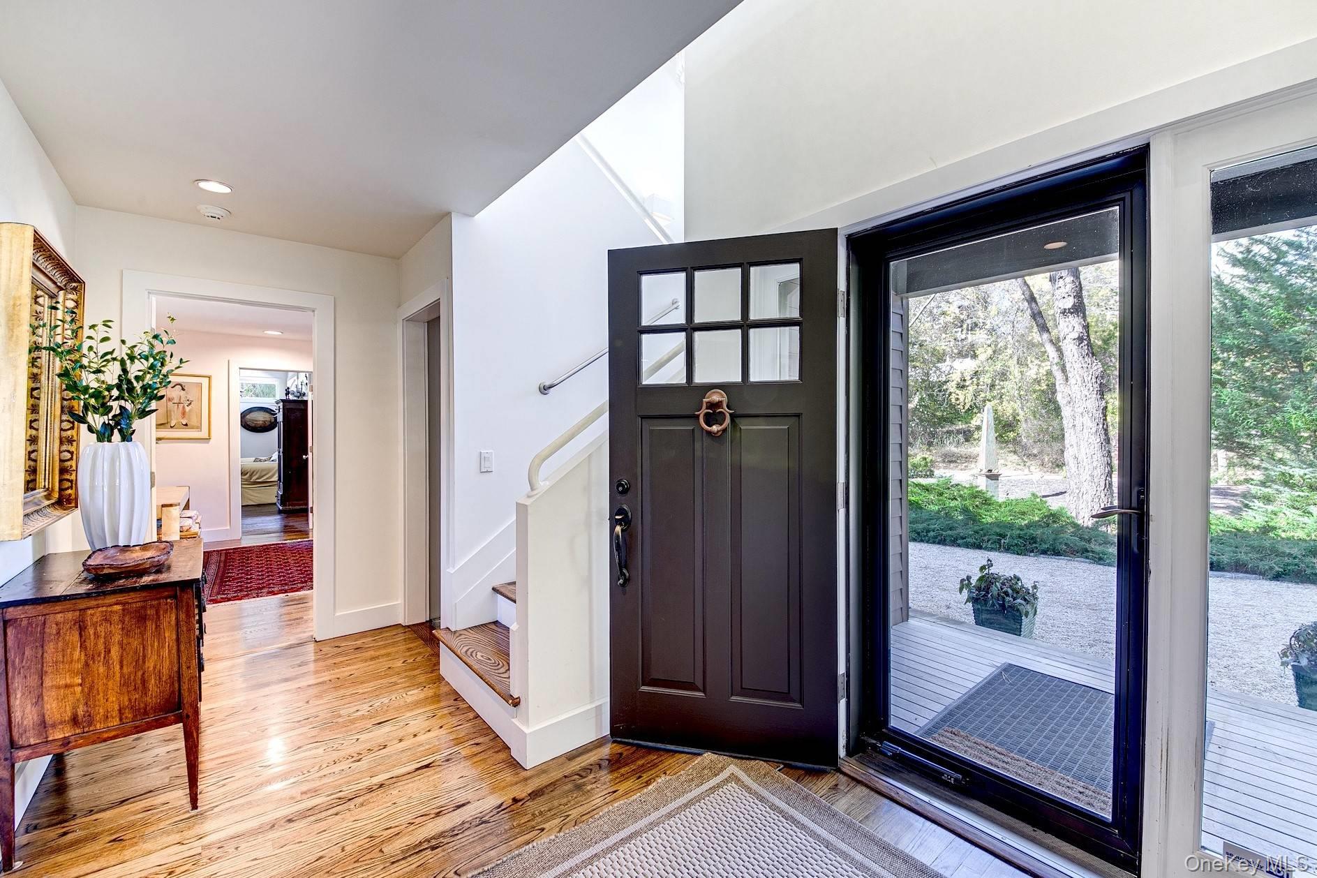 4 Blackwatch Court, Southampton, NY 11968