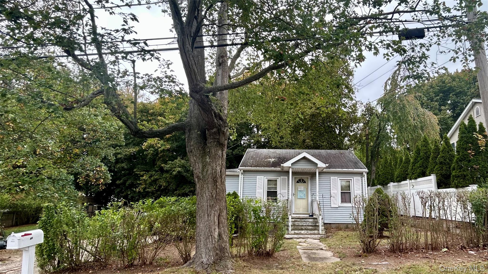 21 Newfoundland Avenue, Huntington, NY 11743