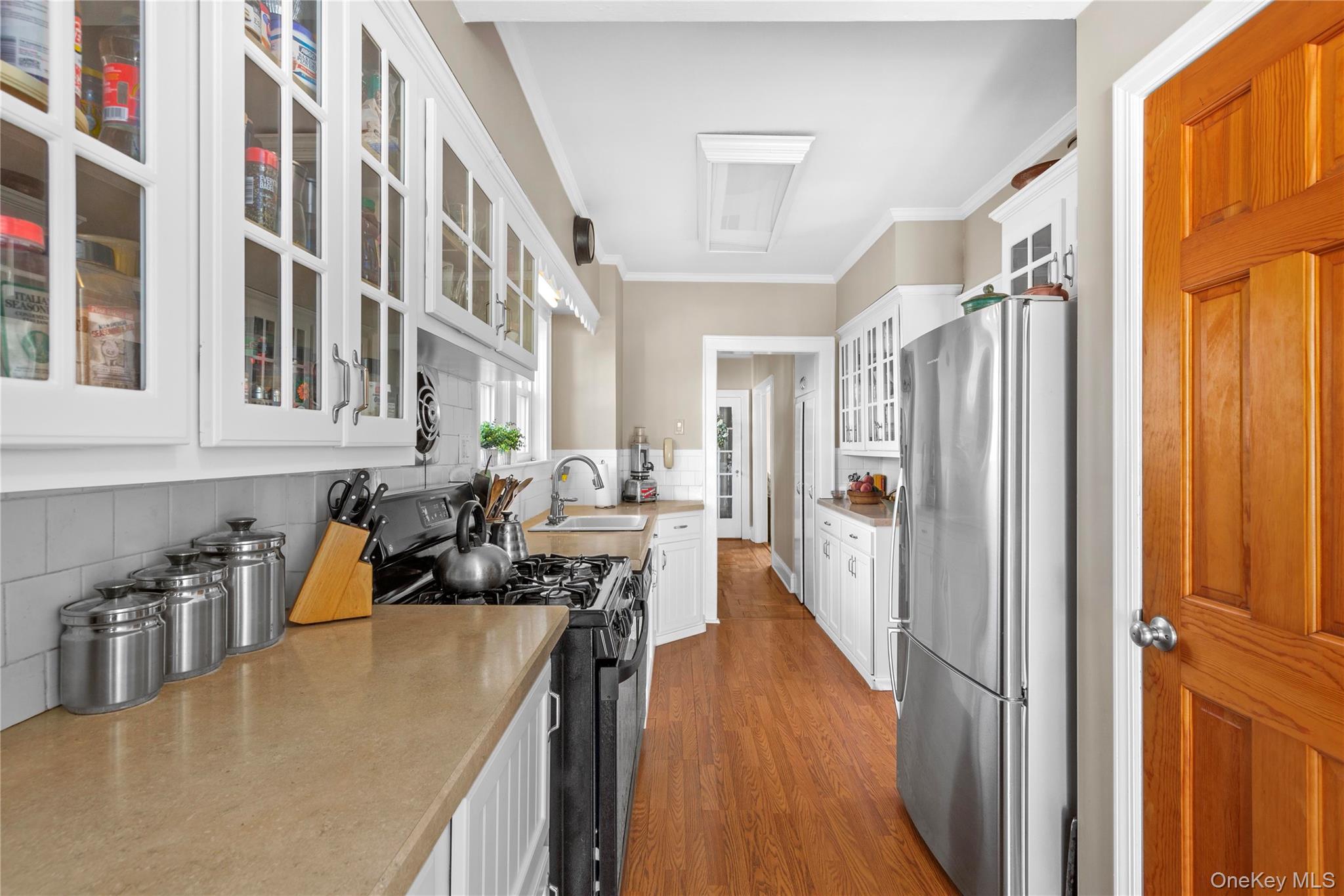 85 Edmund Street Street, Lynbrook, NY 11563