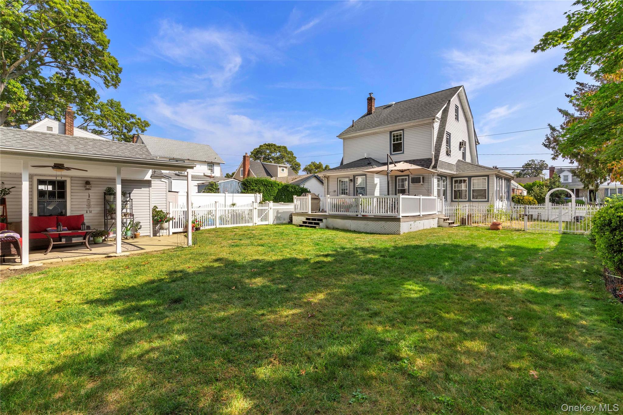 85 Edmund Street Street, Lynbrook, NY 11563