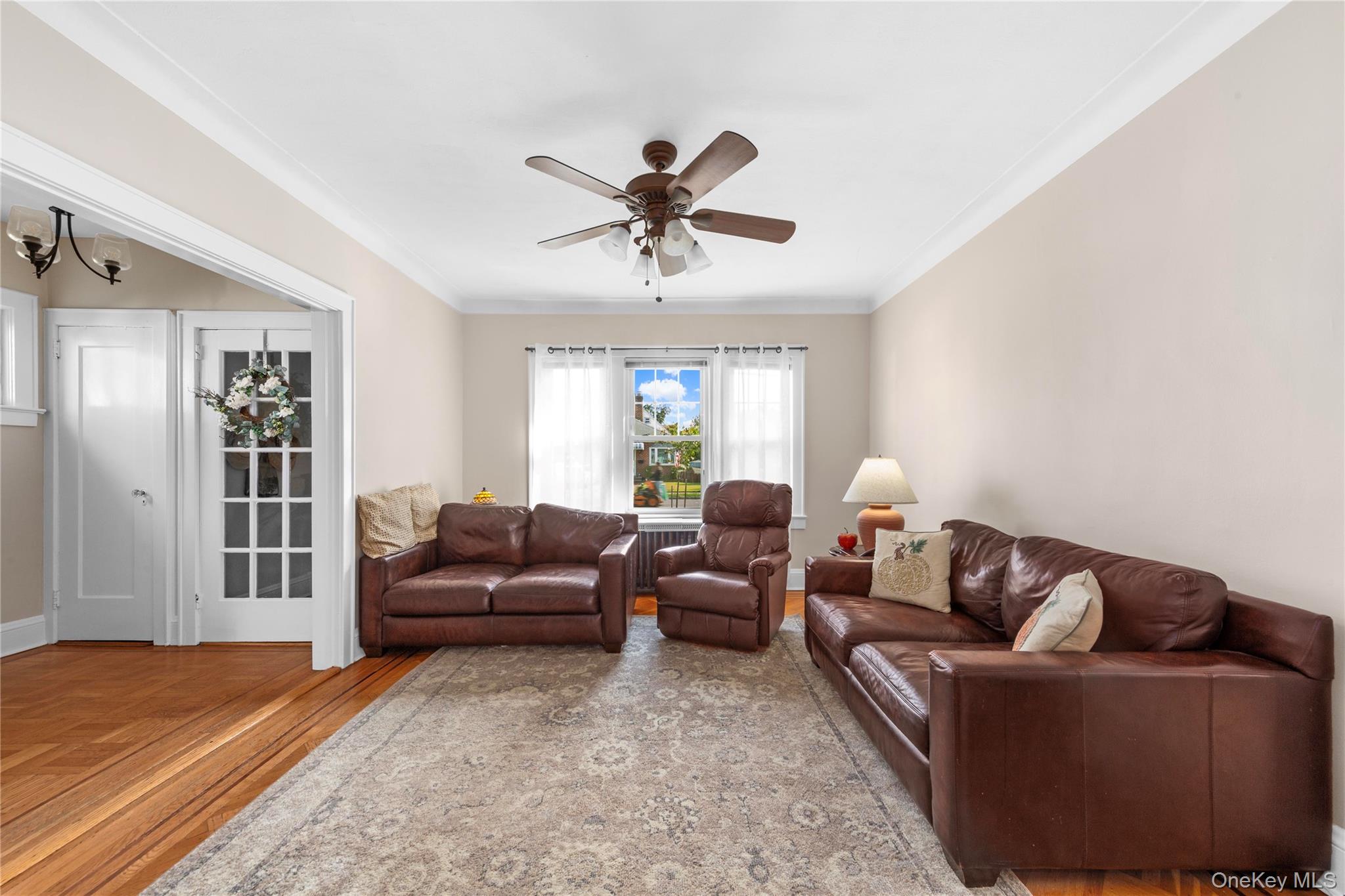 85 Edmund Street Street, Lynbrook, NY 11563