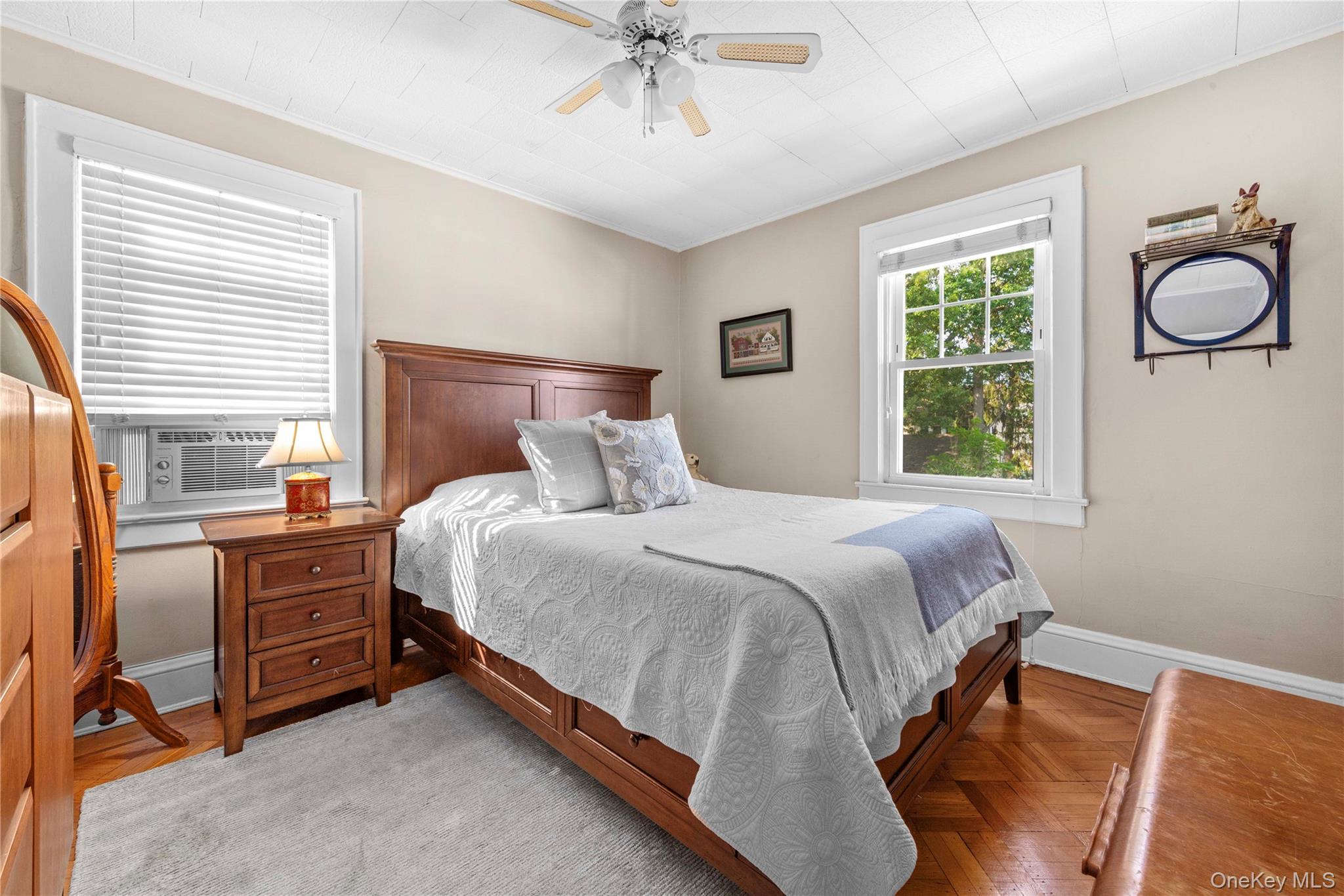 85 Edmund Street Street, Lynbrook, NY 11563