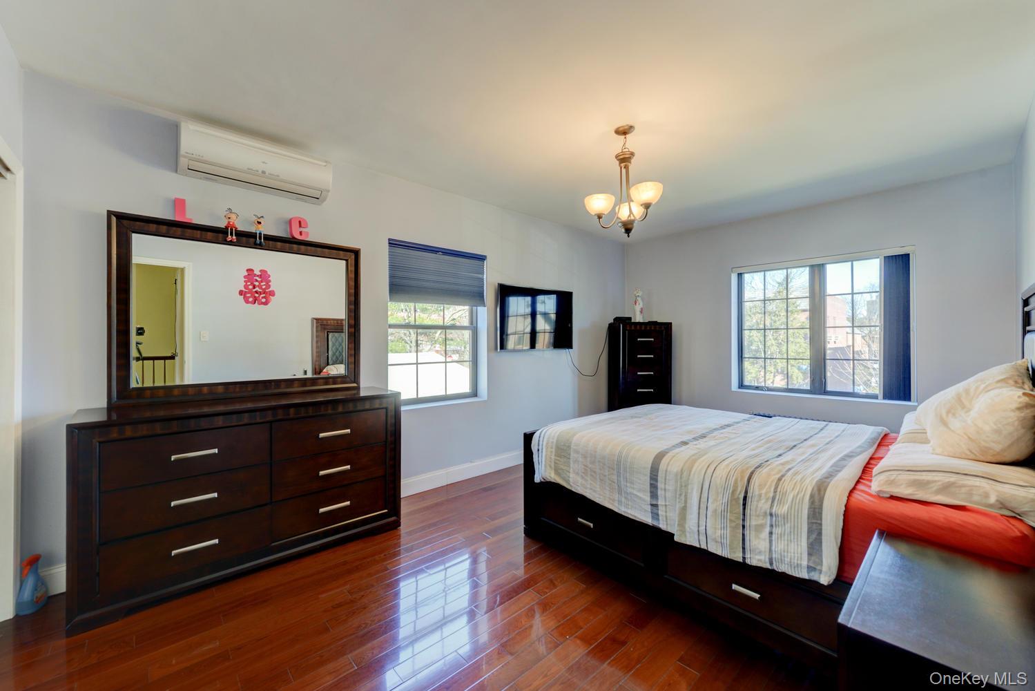 67-54 Groton Street, Forest Hills, NY 11375