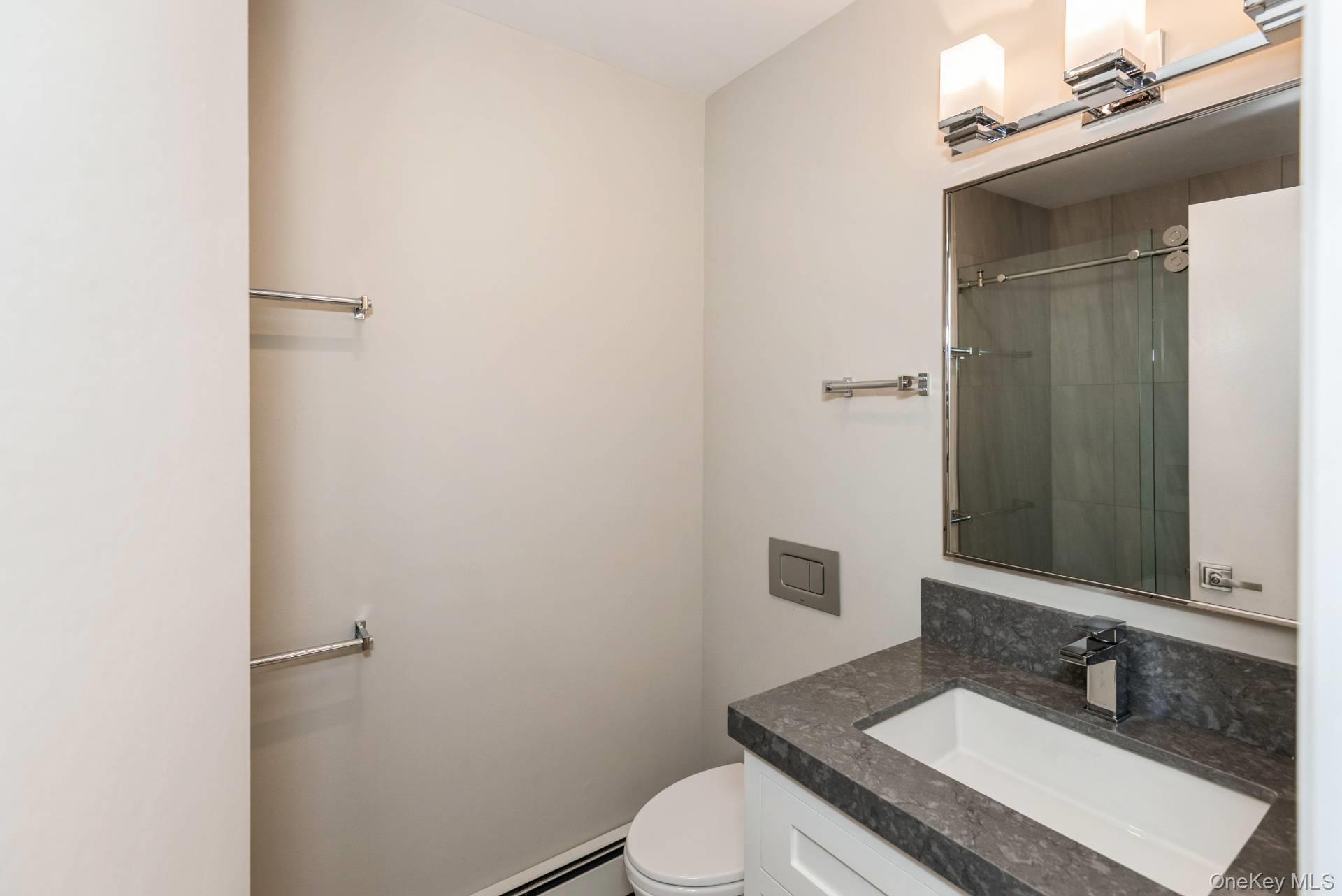 1 Deer Path, Quogue, NY 11959