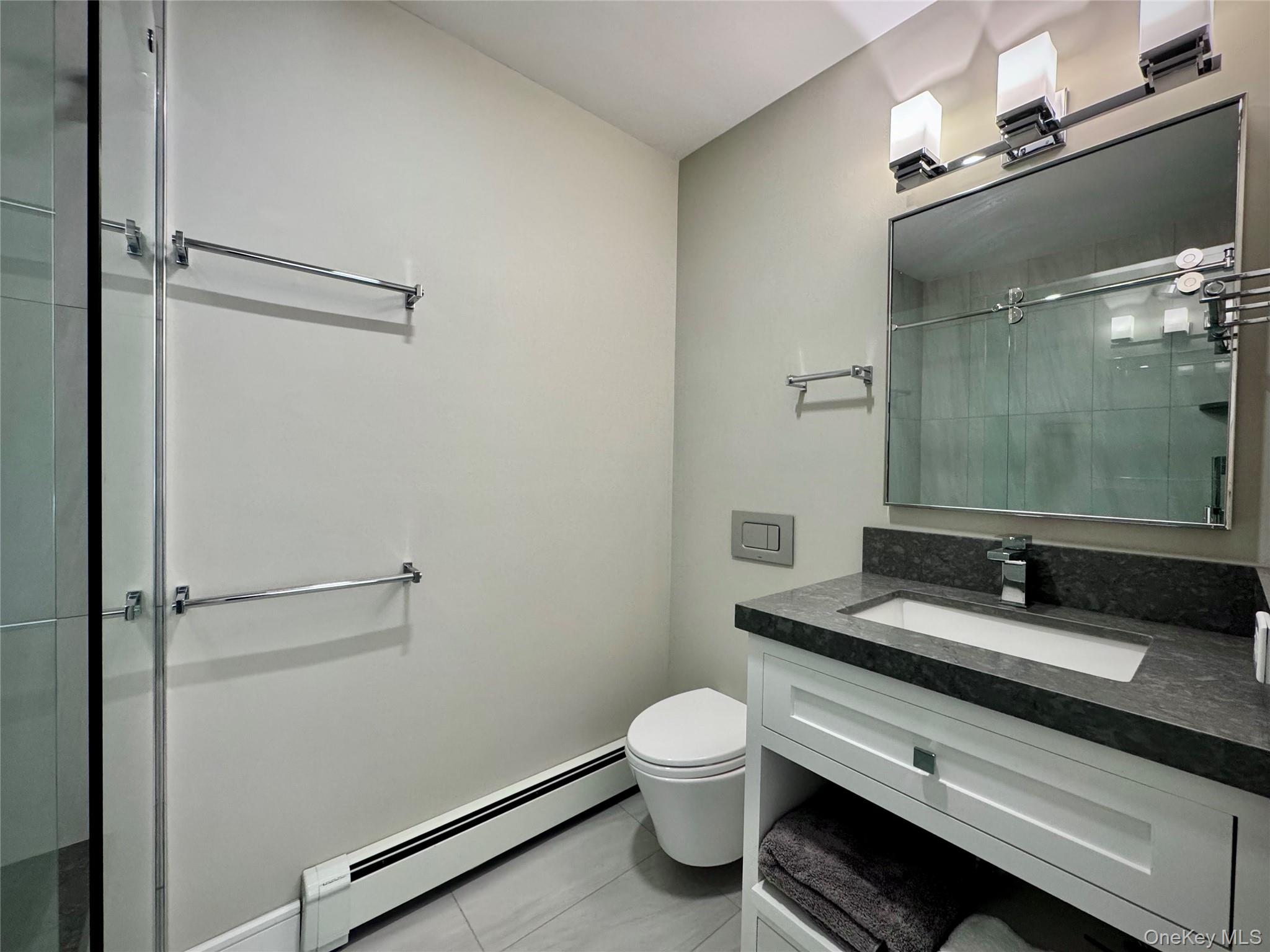 1 Deer Path, Quogue, NY 11959