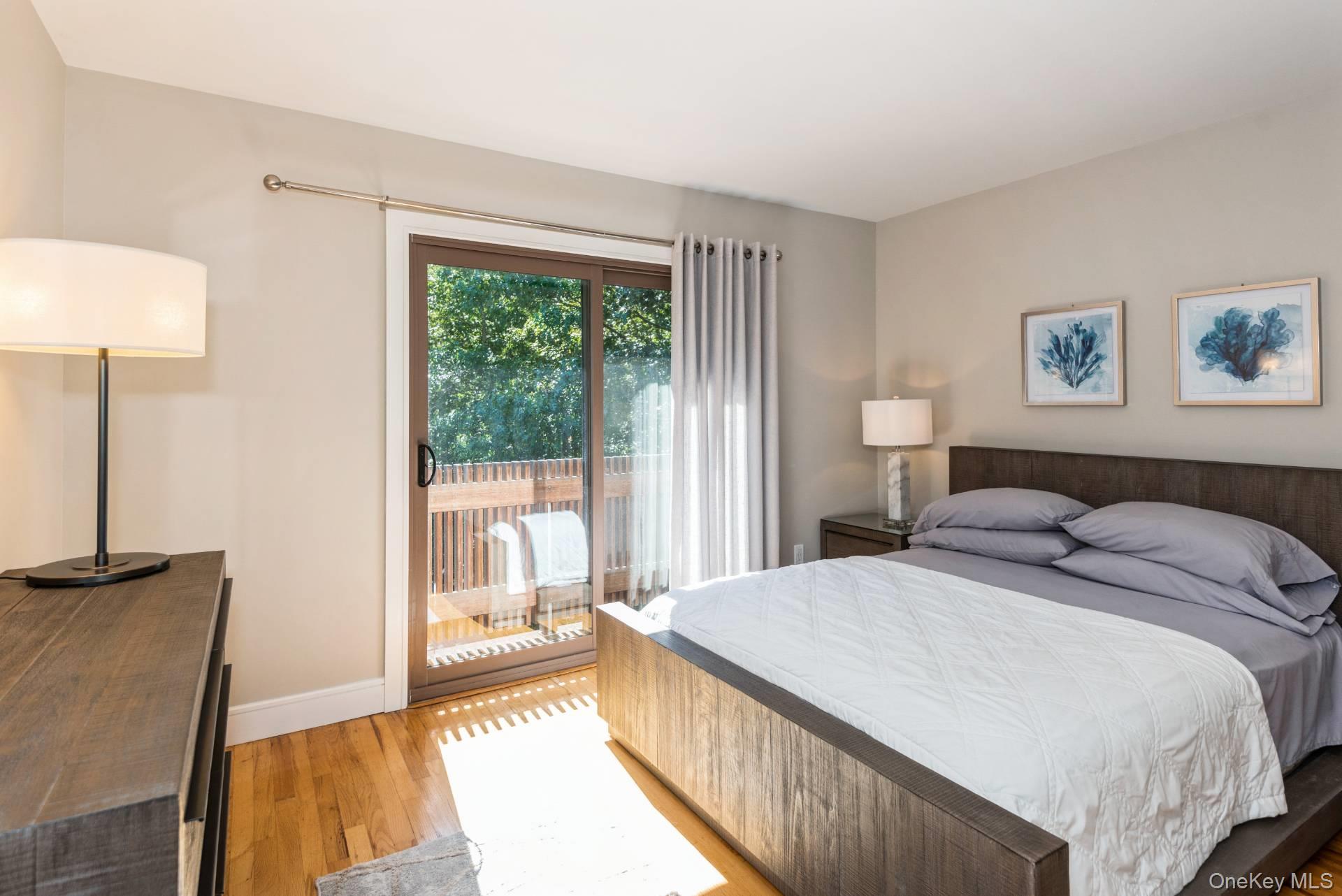 1 Deer Path, Quogue, NY 11959