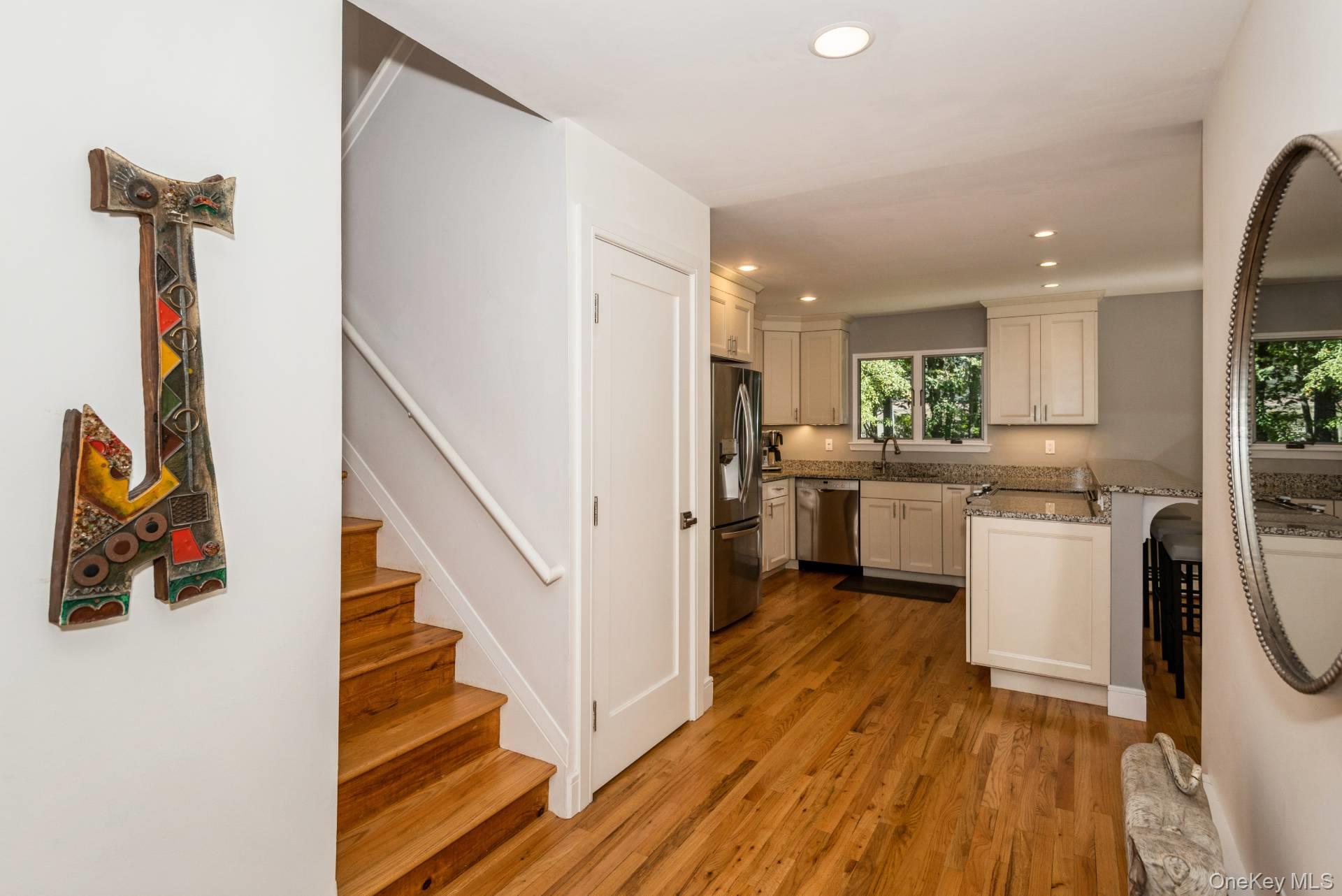 1 Deer Path, Quogue, NY 11959