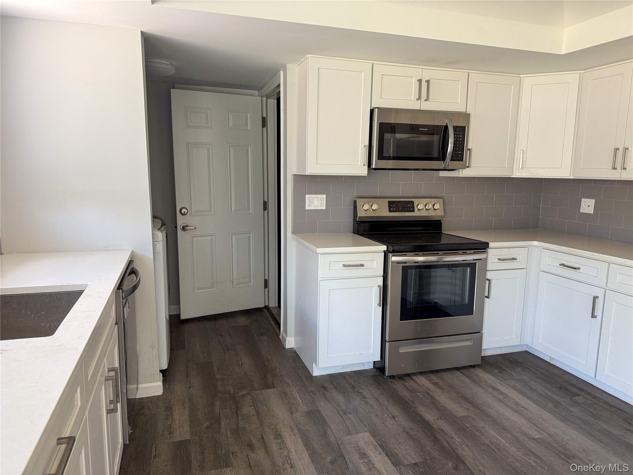 130 Tarpon Avenue, Medford, NY 11763