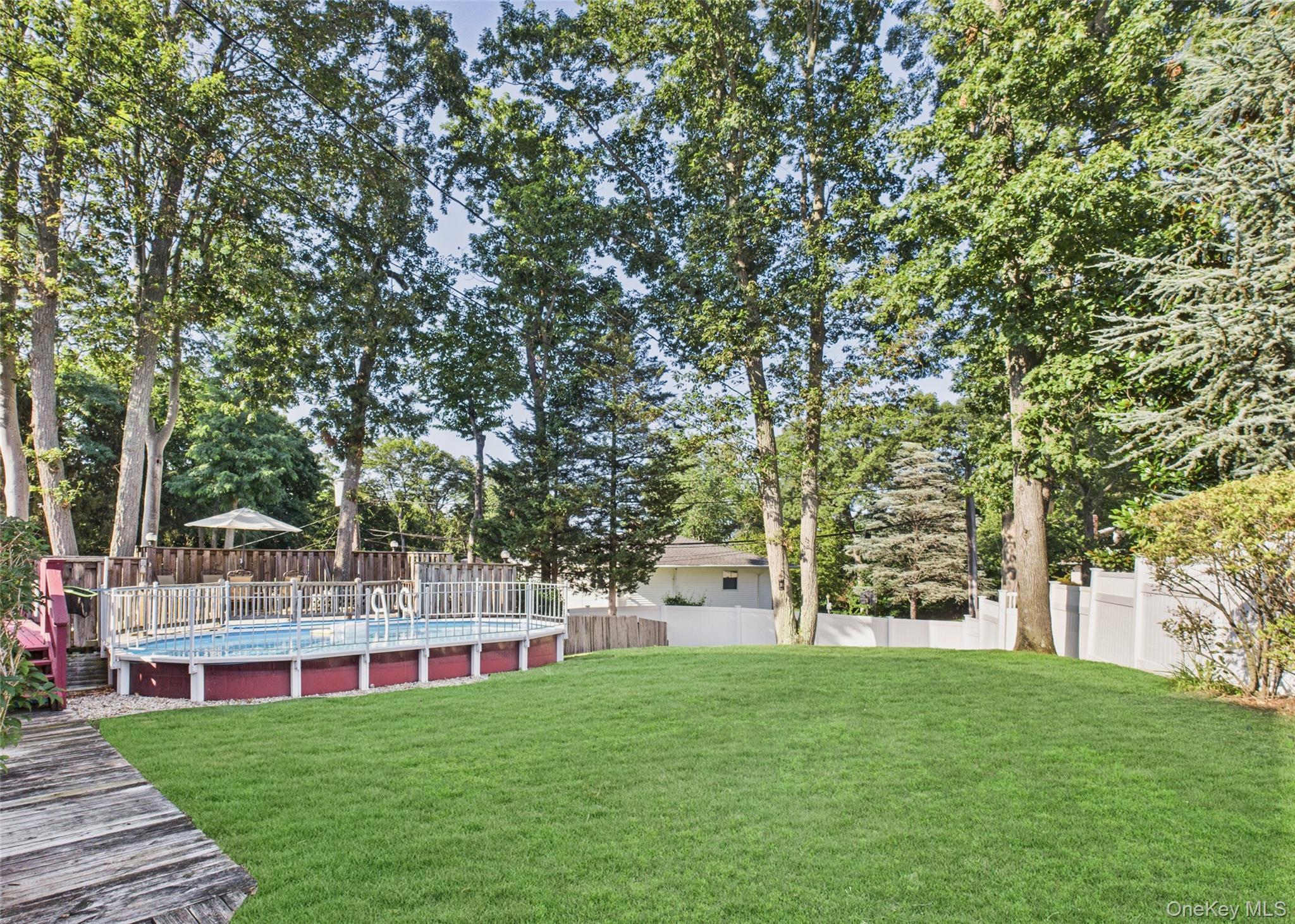 5 Gristmill Drive, Kings Park, NY 11754