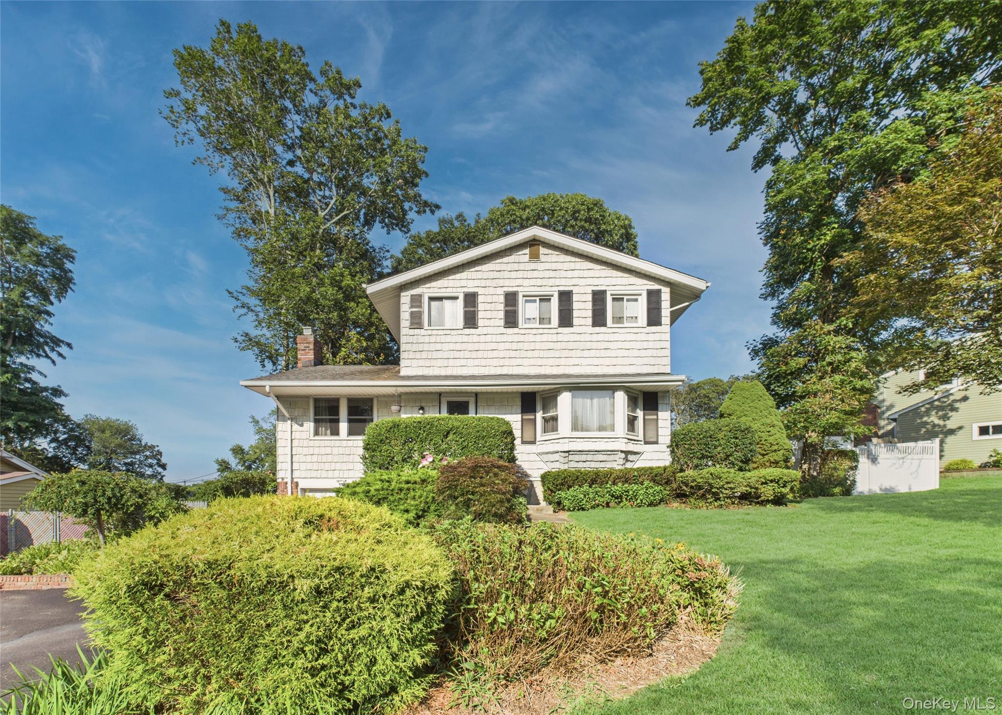 5 Gristmill Drive, Kings Park, NY 11754