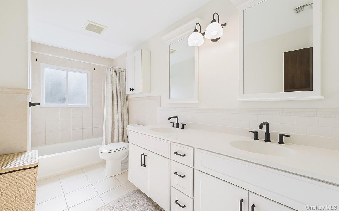 5 Gristmill Drive, Kings Park, NY 11754