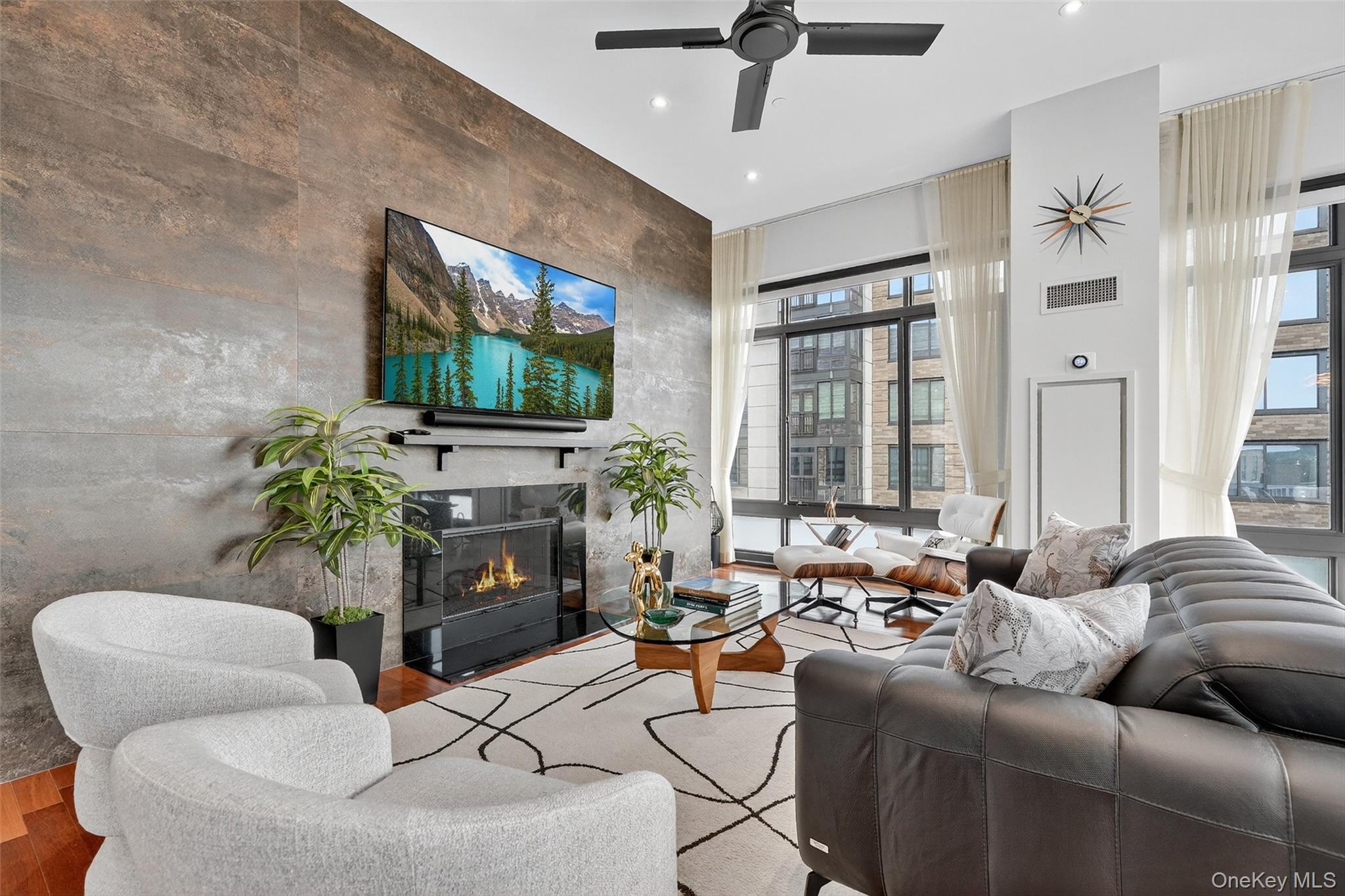 25 City Place # PHC, White Plains, NY 10601