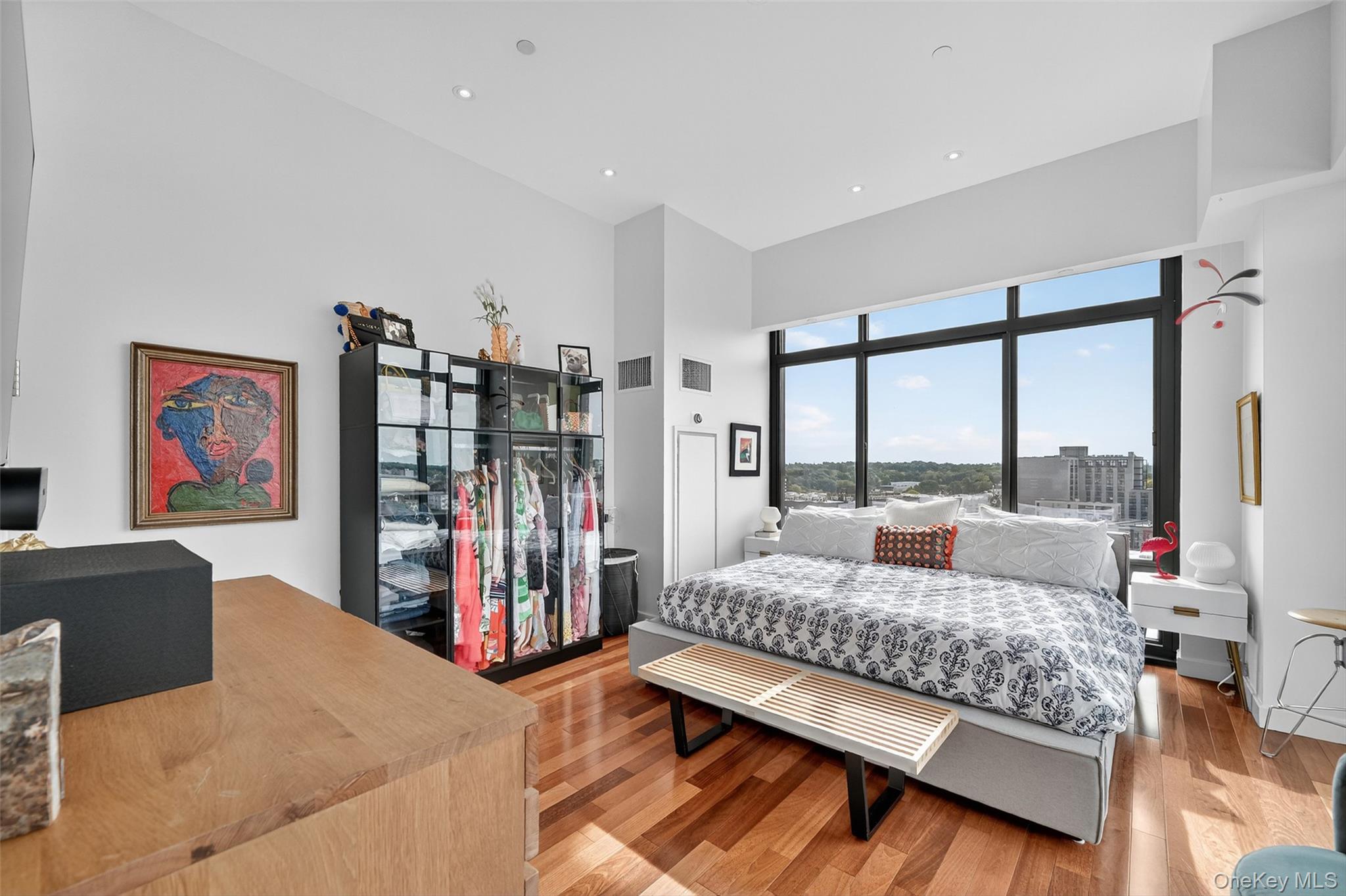 25 City Place # PHC, White Plains, NY 10601