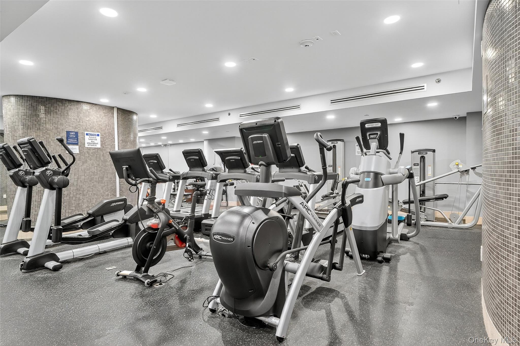 25 City Place # PHC, White Plains, NY 10601