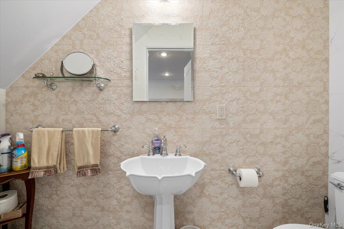 15-38 Bell Boulevard # 232, Bayside, NY 11360