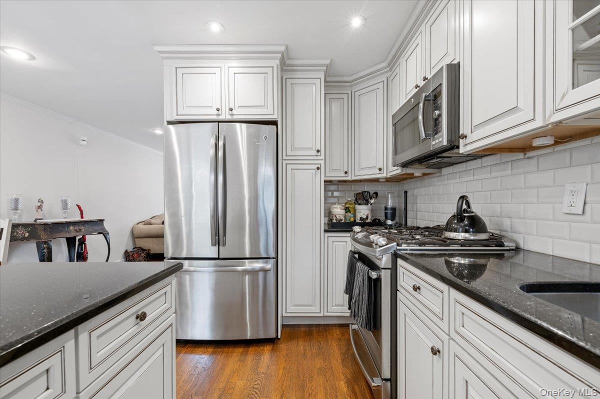 15-38 Bell Boulevard # 232, Bayside, NY 11360