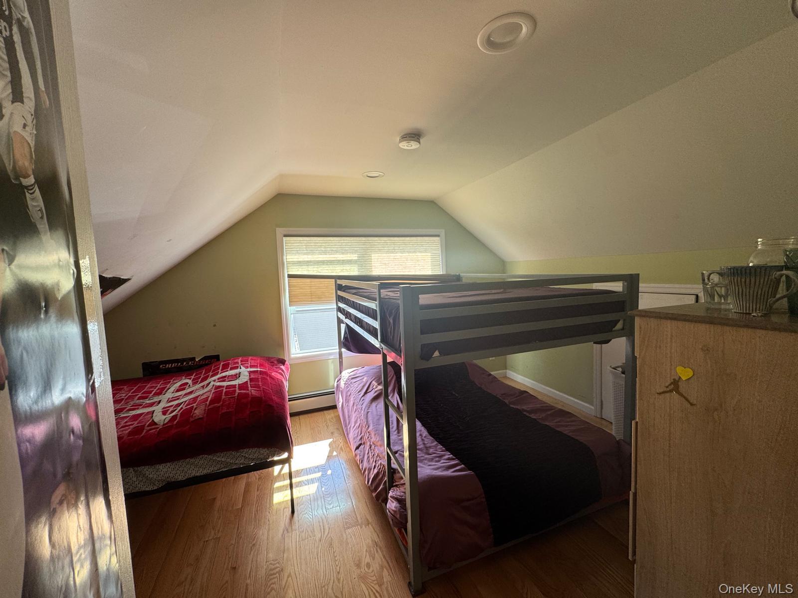 29 Oak Street, Islip, NY 11751