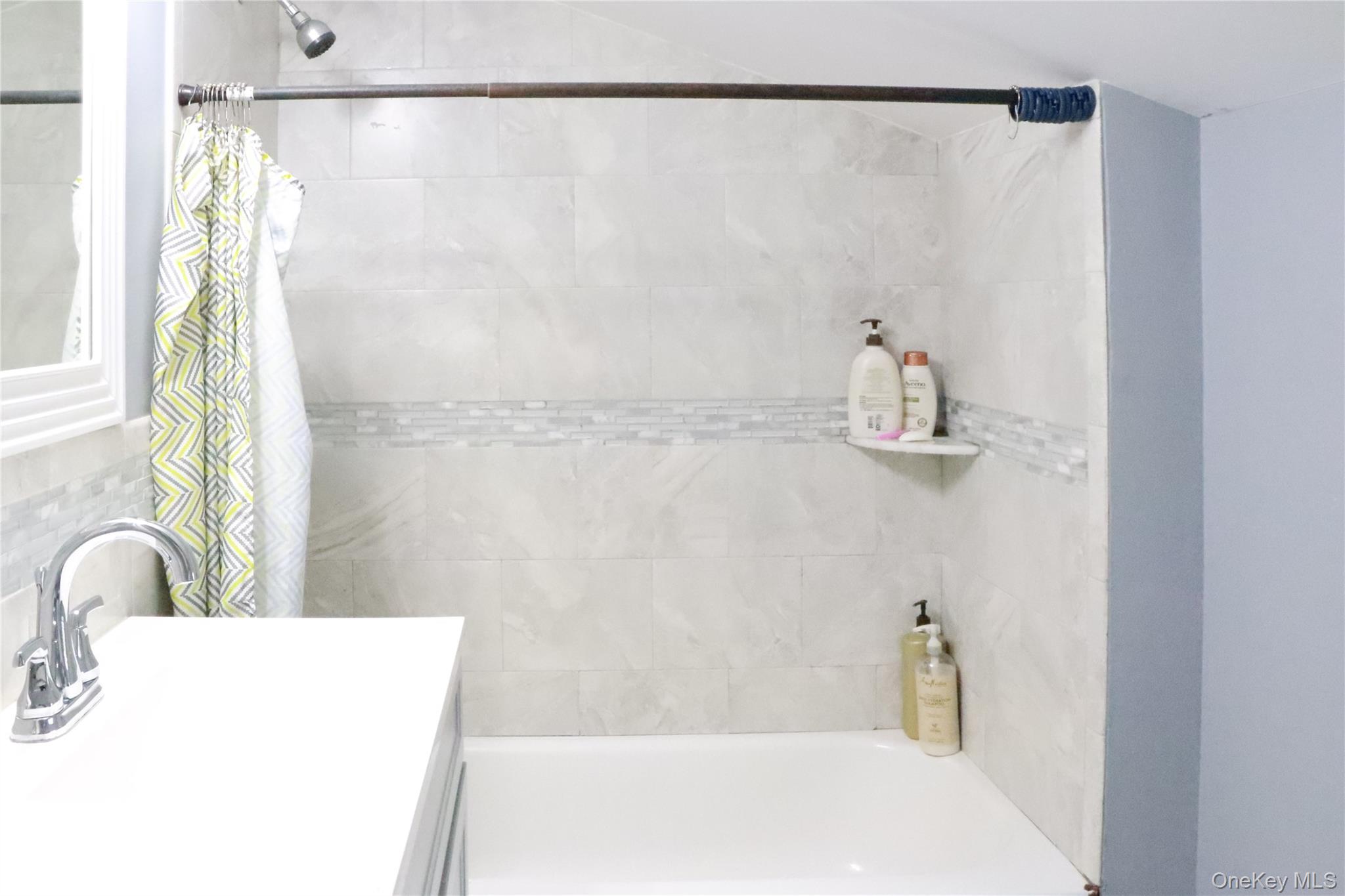 29 Oak Street, Islip, NY 11751