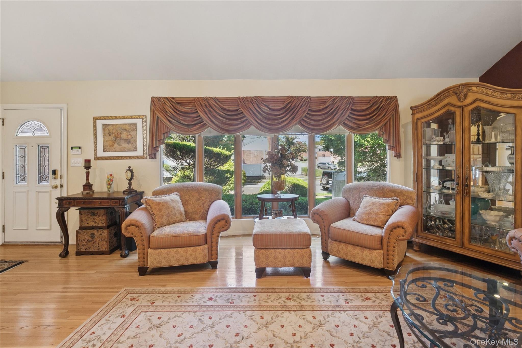 3 Wood Lane, Plainview, NY 11803