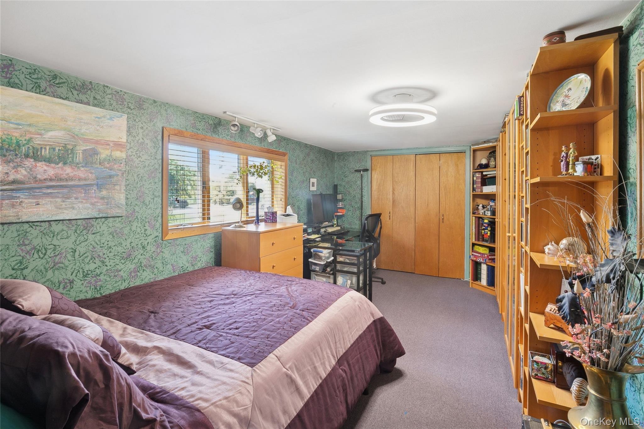 3 Wood Lane, Plainview, NY 11803