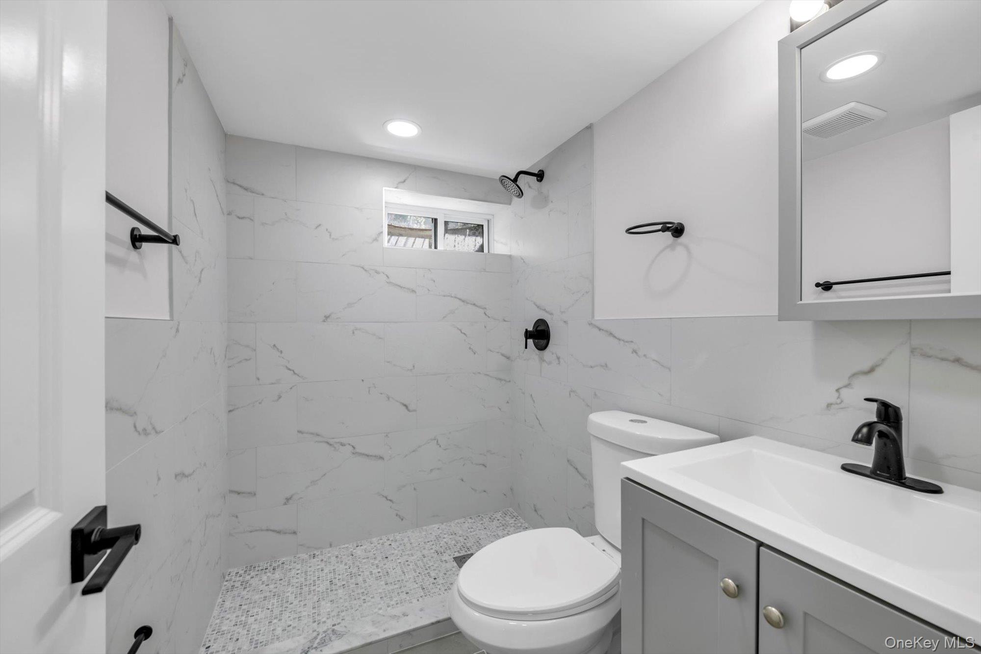 1594 Union Avenue, Hewlett, NY 11557