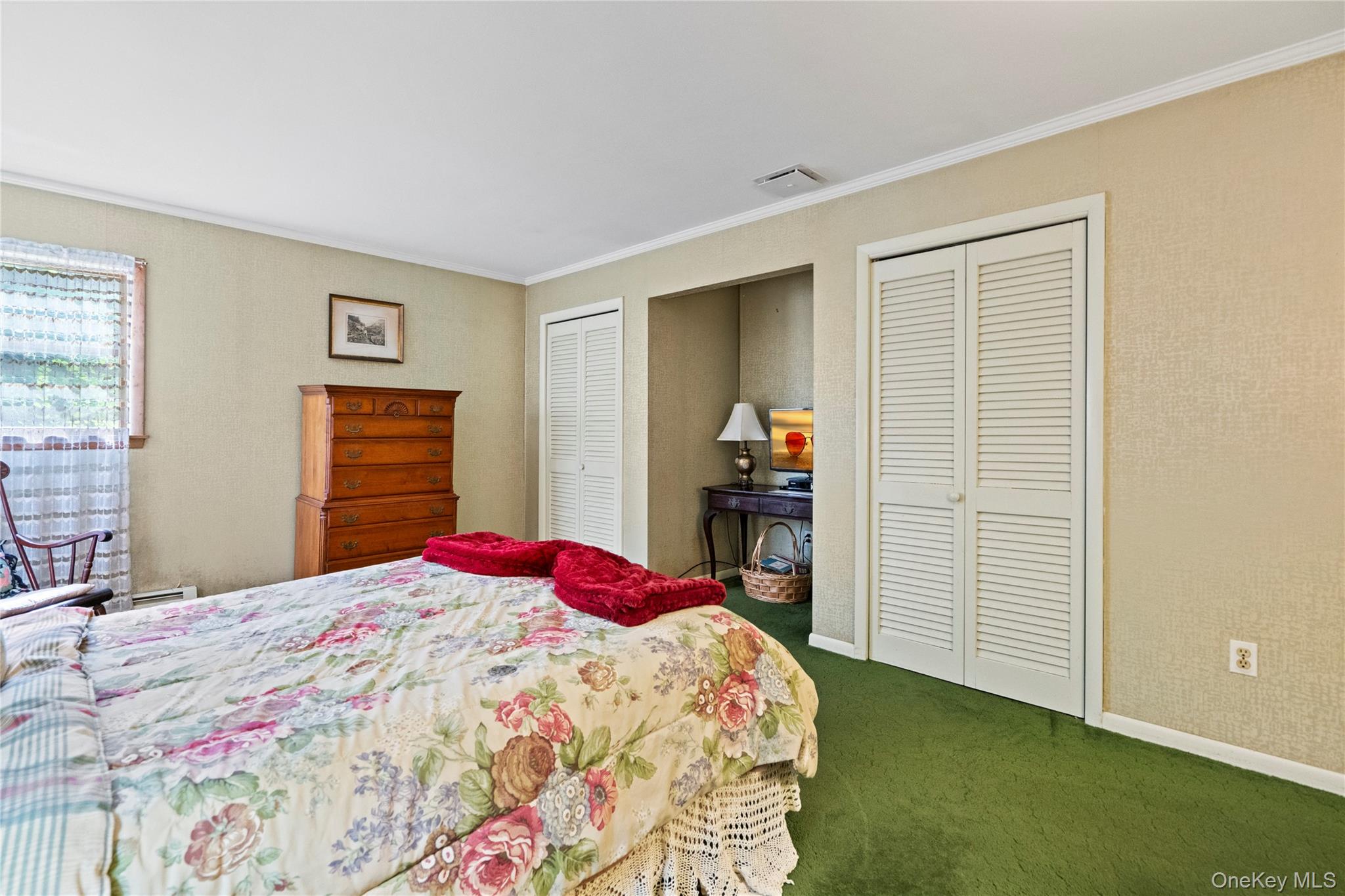 6 Violet Lane, Commack, NY 11725