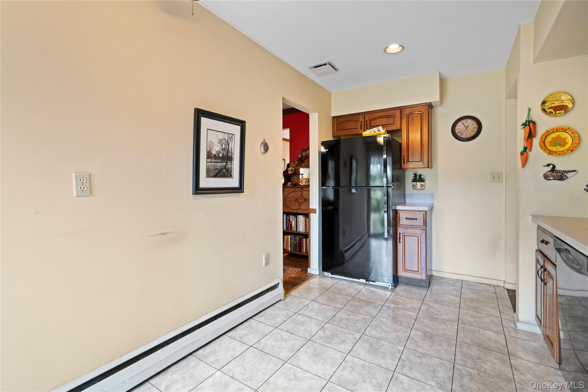 6 Violet Lane, Commack, NY 11725