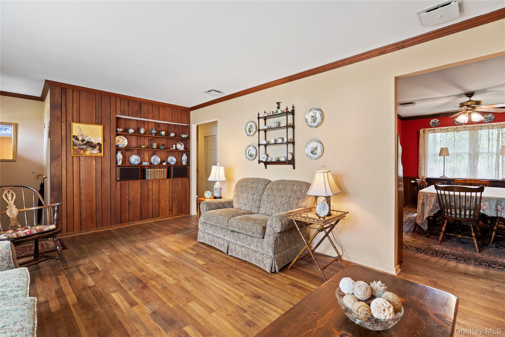 6 Violet Lane, Commack, NY 11725