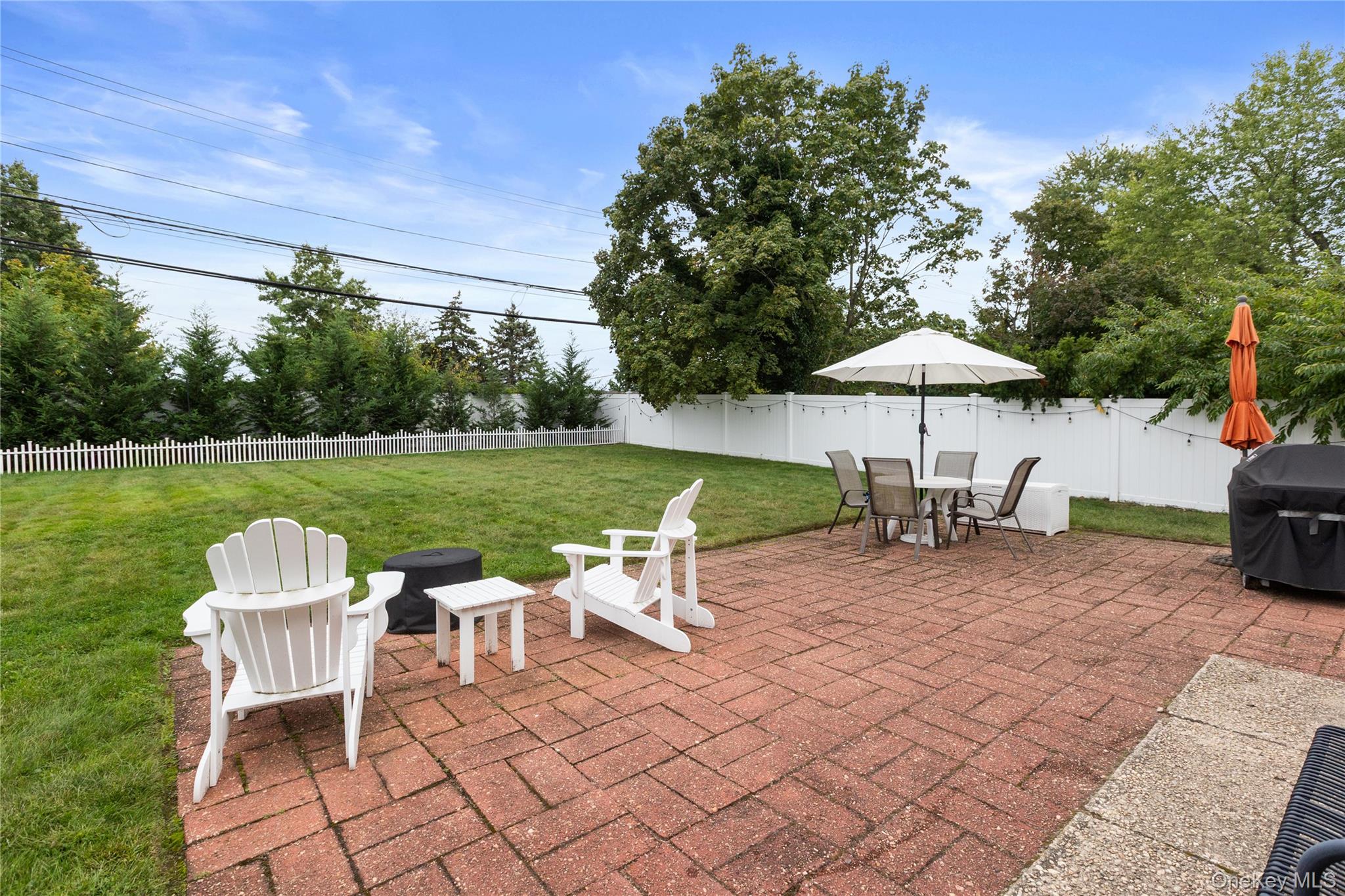 19 Blue Spruce Lane, Commack, NY 11725