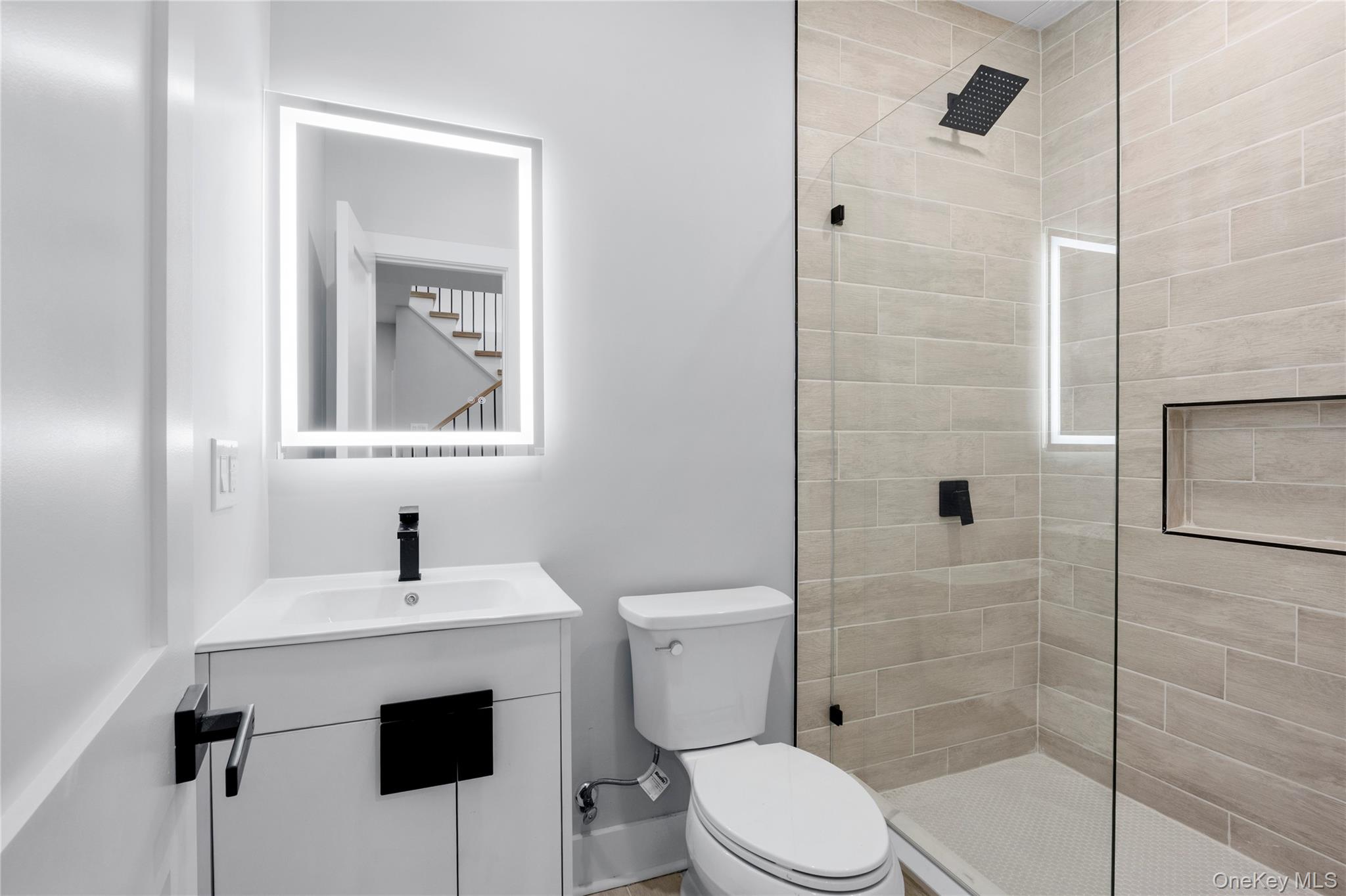 10 Crown Lane, Westbury, NY 11590