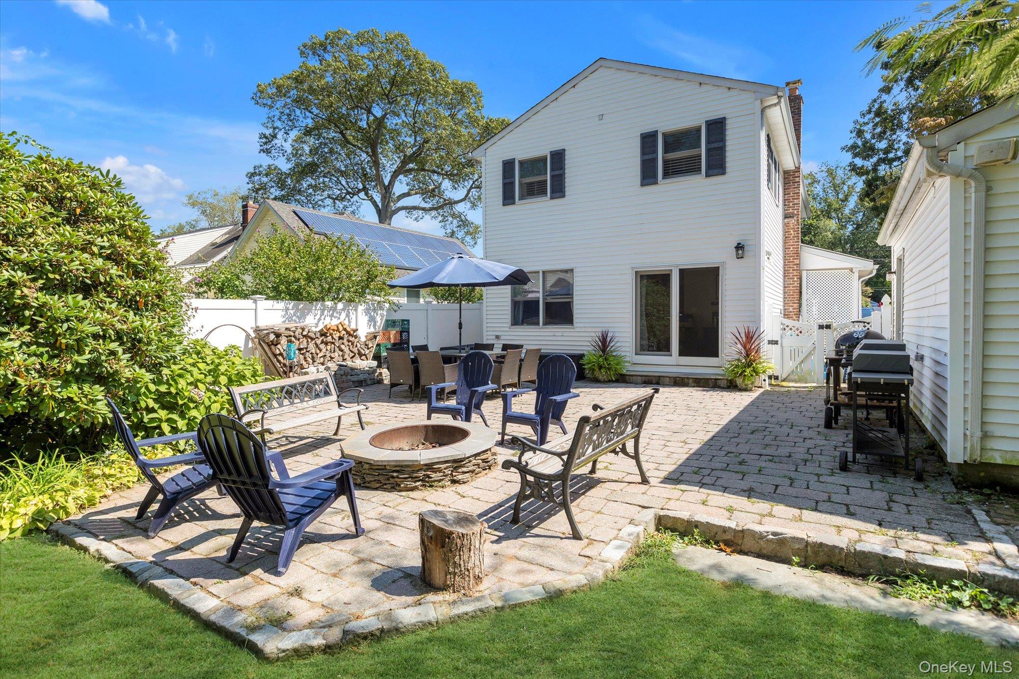 23 Birchwood Drive, Huntington Station, NY 11746