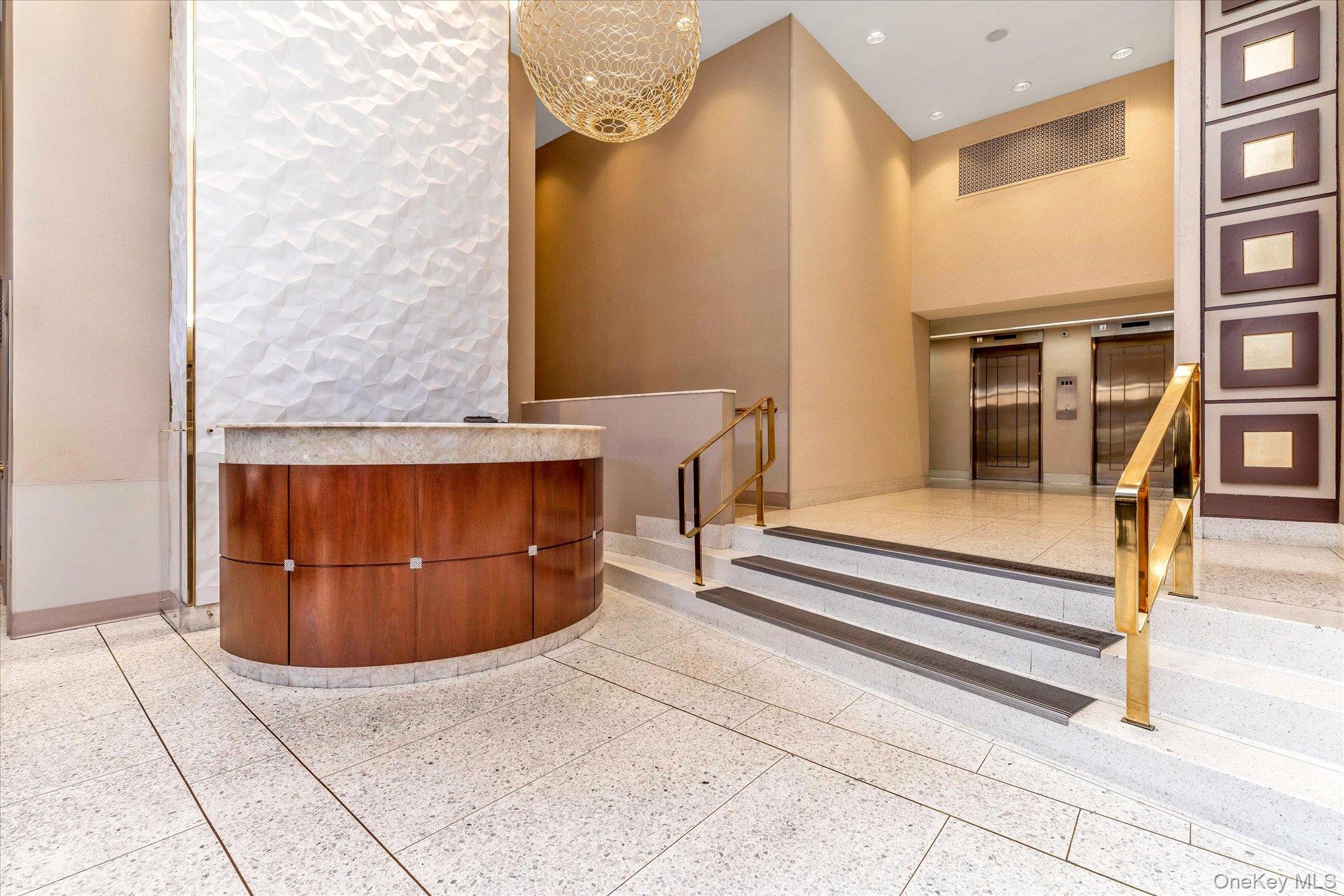 6636 Yellowstone Boulevard # 21C, Forest Hills, NY 11375