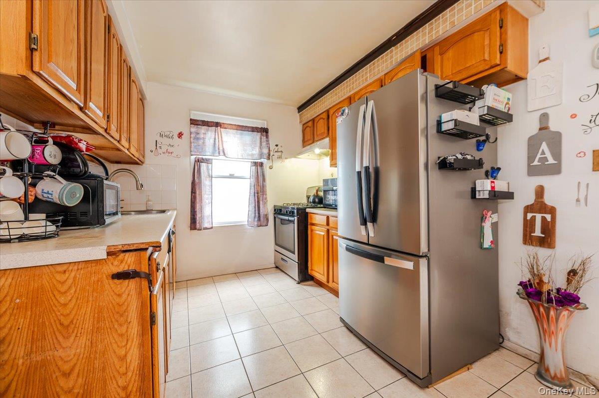 174 Hoffman Avenue, Elmont, NY 11003