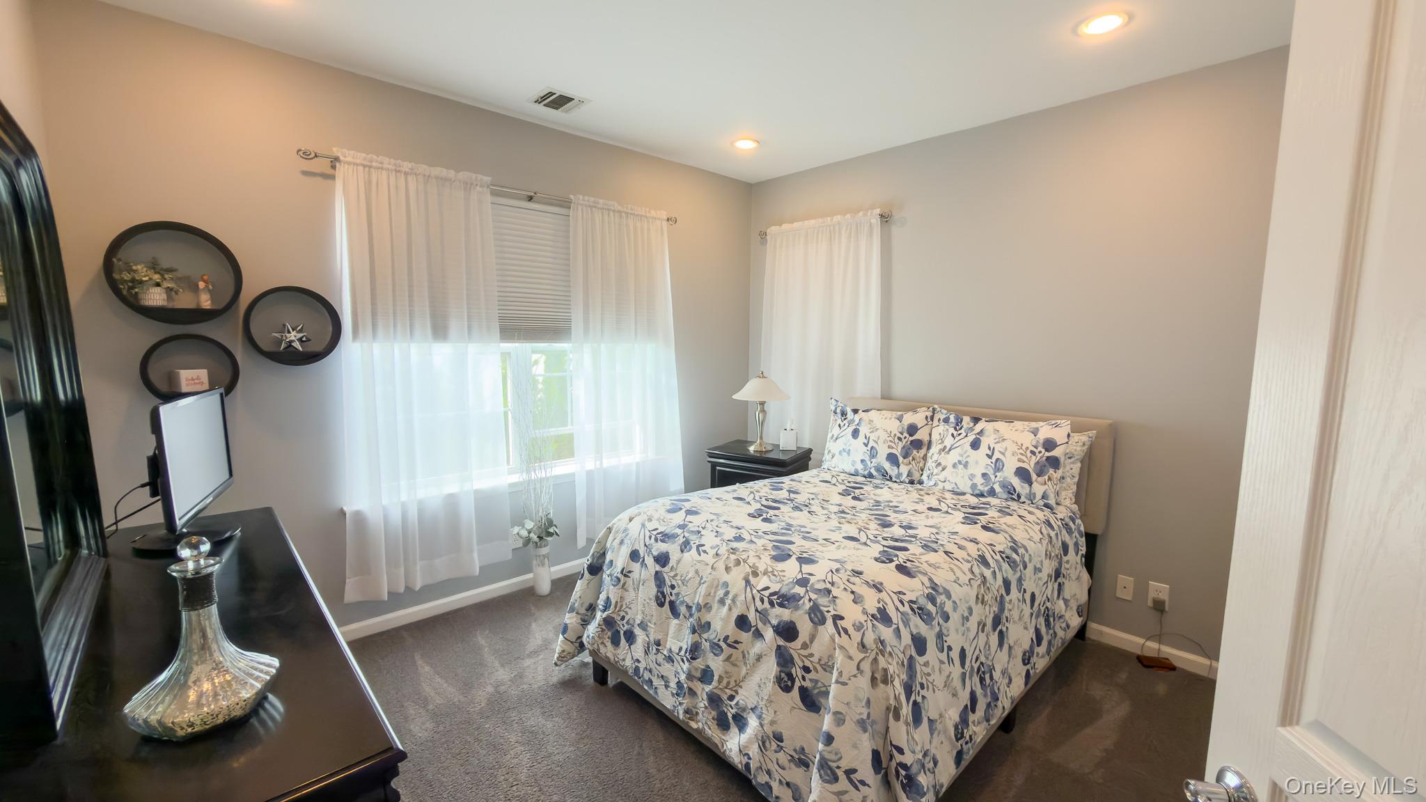 24 Strangford Court, Oceanside, NY 11572