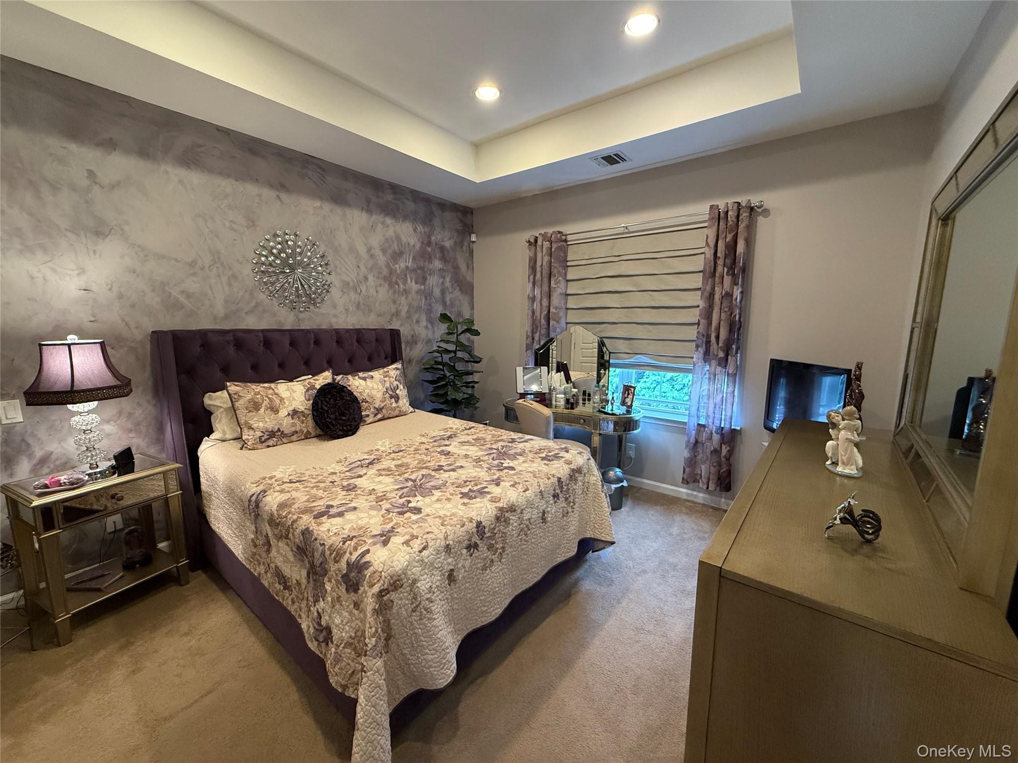 24 Strangford Court, Oceanside, NY 11572