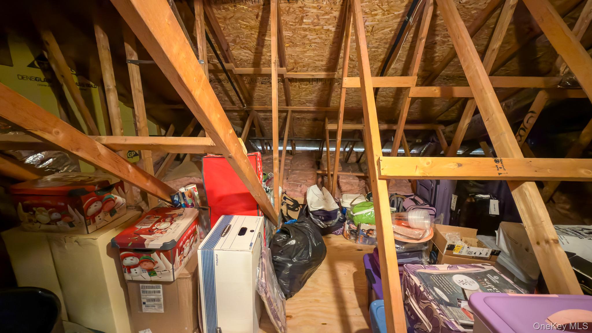 24 Strangford Court, Oceanside, NY 11572