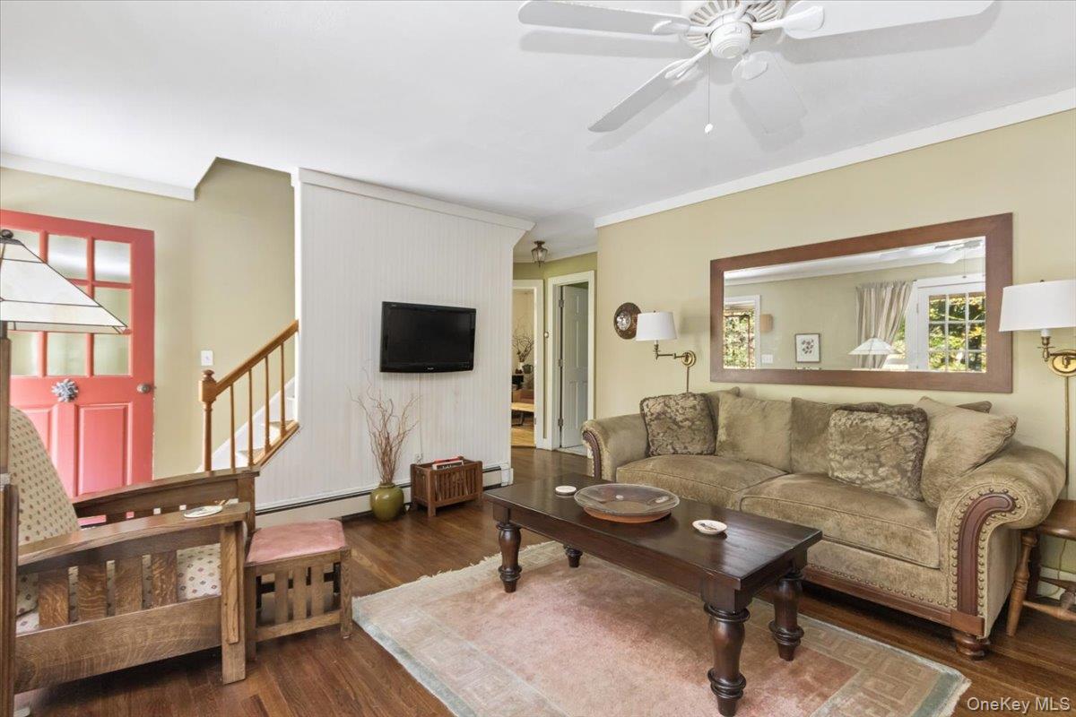 826 Buck Road, Stone Ridge, NY 12484