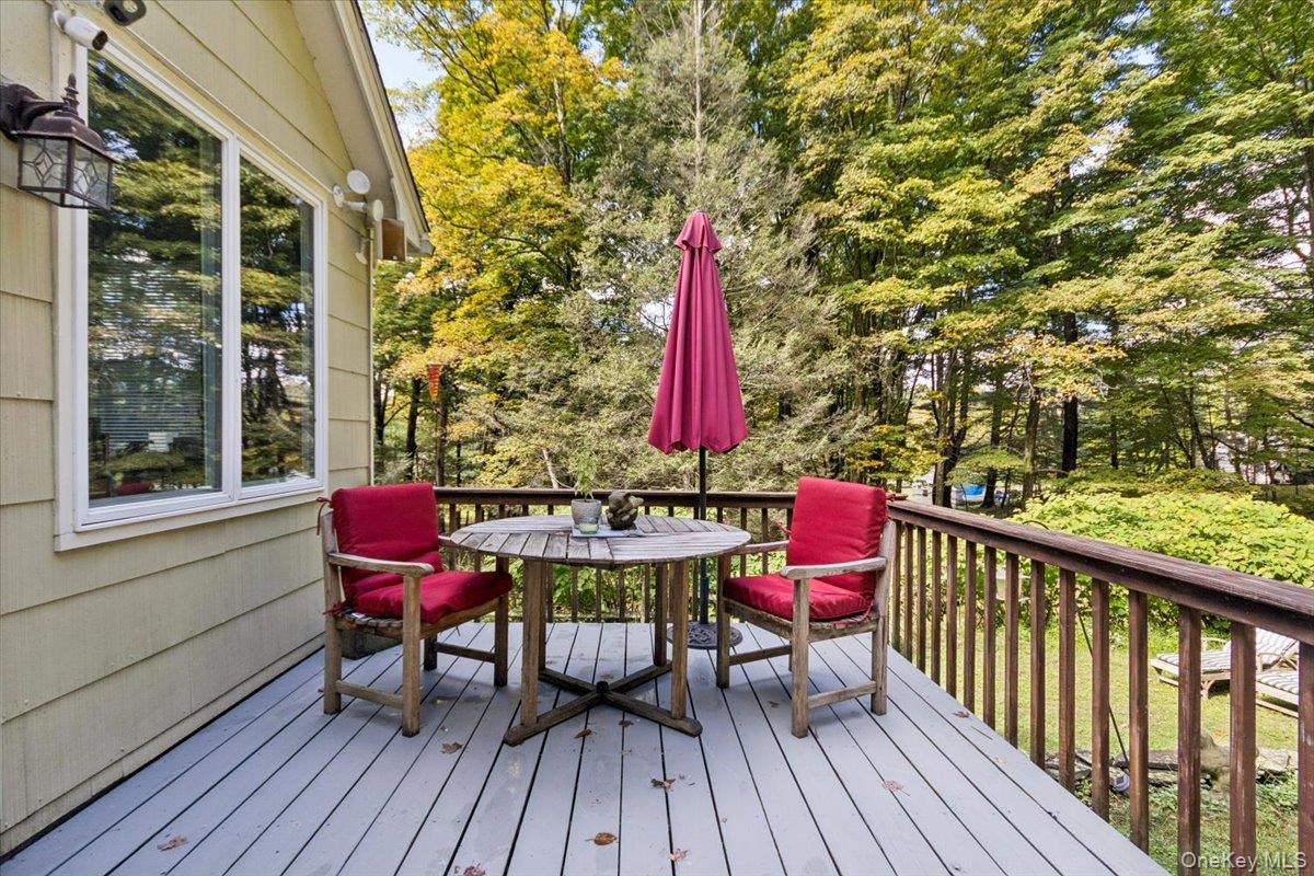 826 Buck Road, Stone Ridge, NY 12484