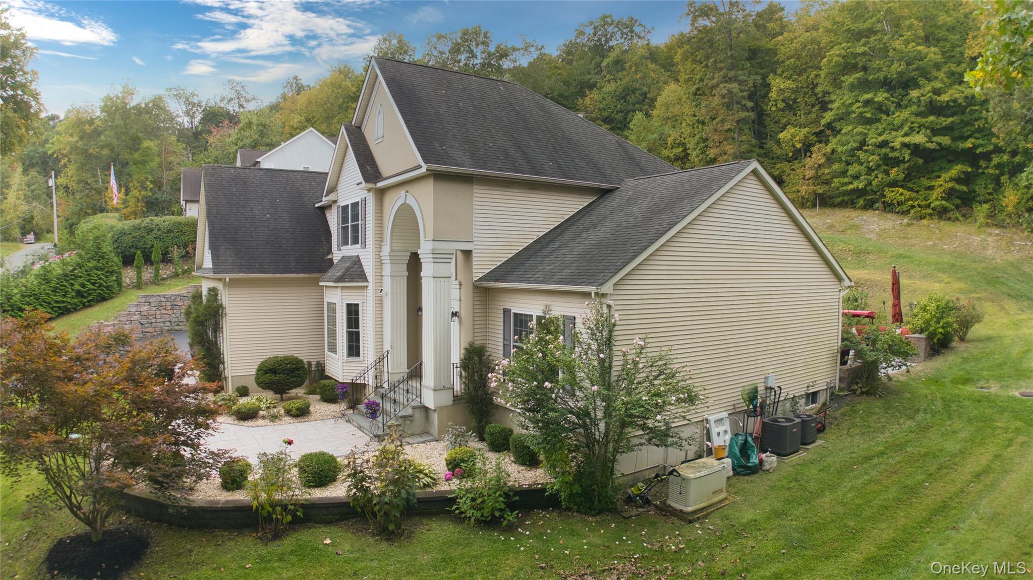 2 Pond Ridge Crossing, Newburgh, NY 12550