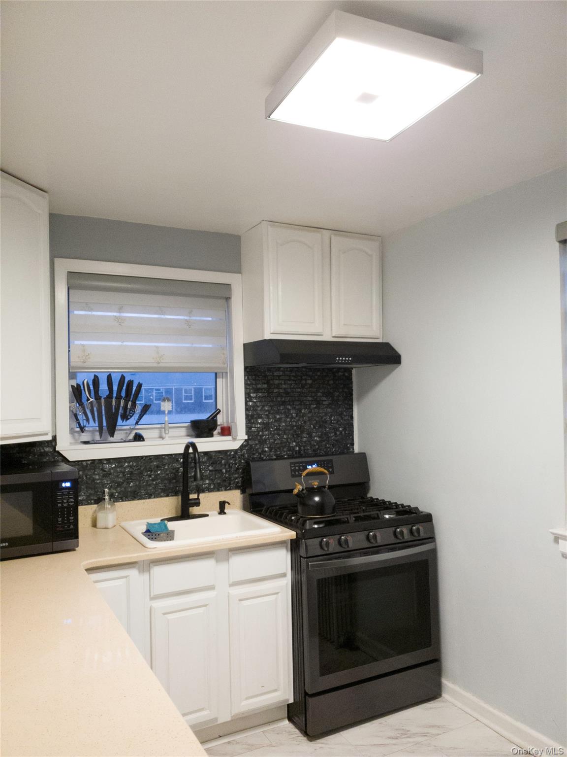 245-23B Union Turnpike # G3C, Bellerose, NY 11426