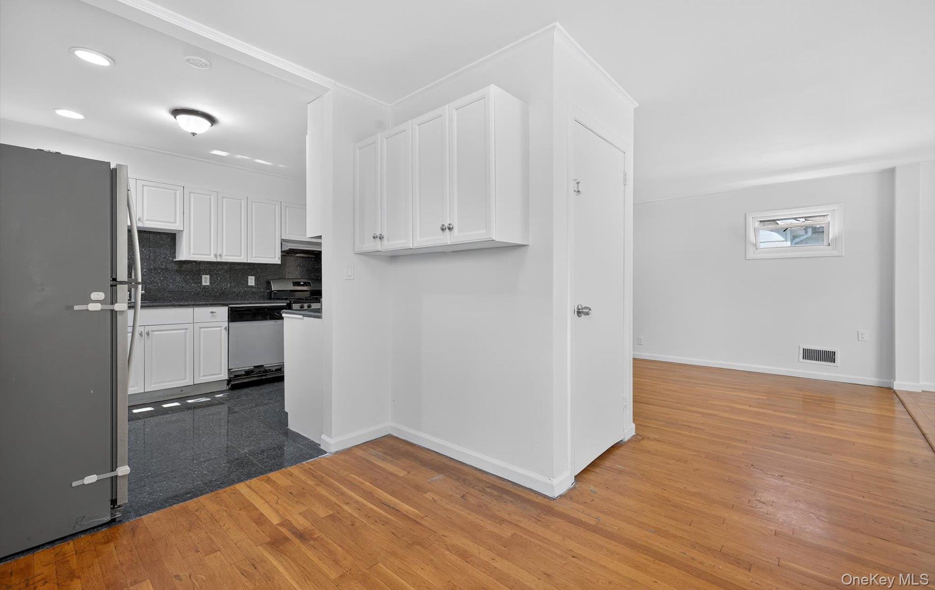 80-64 266th Street, Glen Oaks, NY 11004