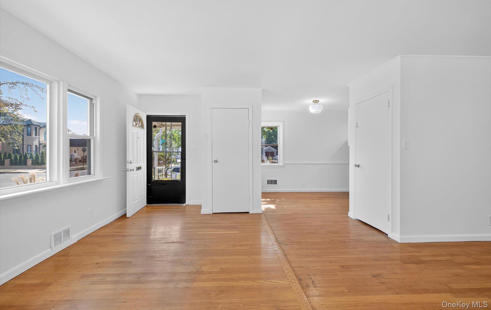 80-64 266th Street, Glen Oaks, NY 11004