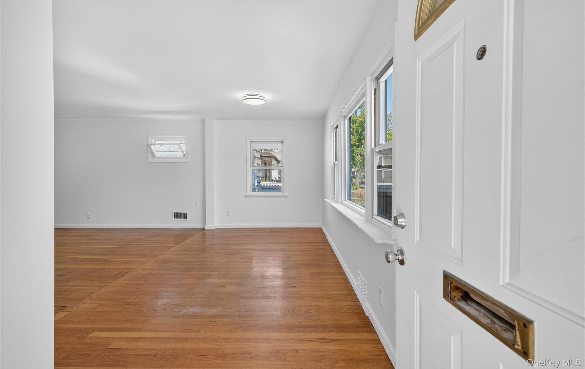 80-64 266th Street, Glen Oaks, NY 11004