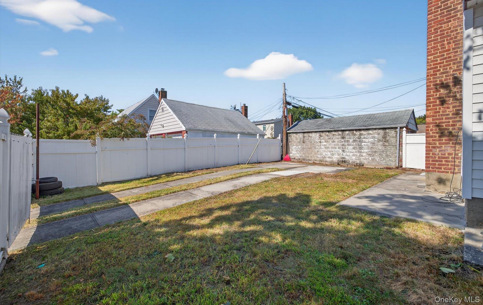 80-64 266th Street, Glen Oaks, NY 11004